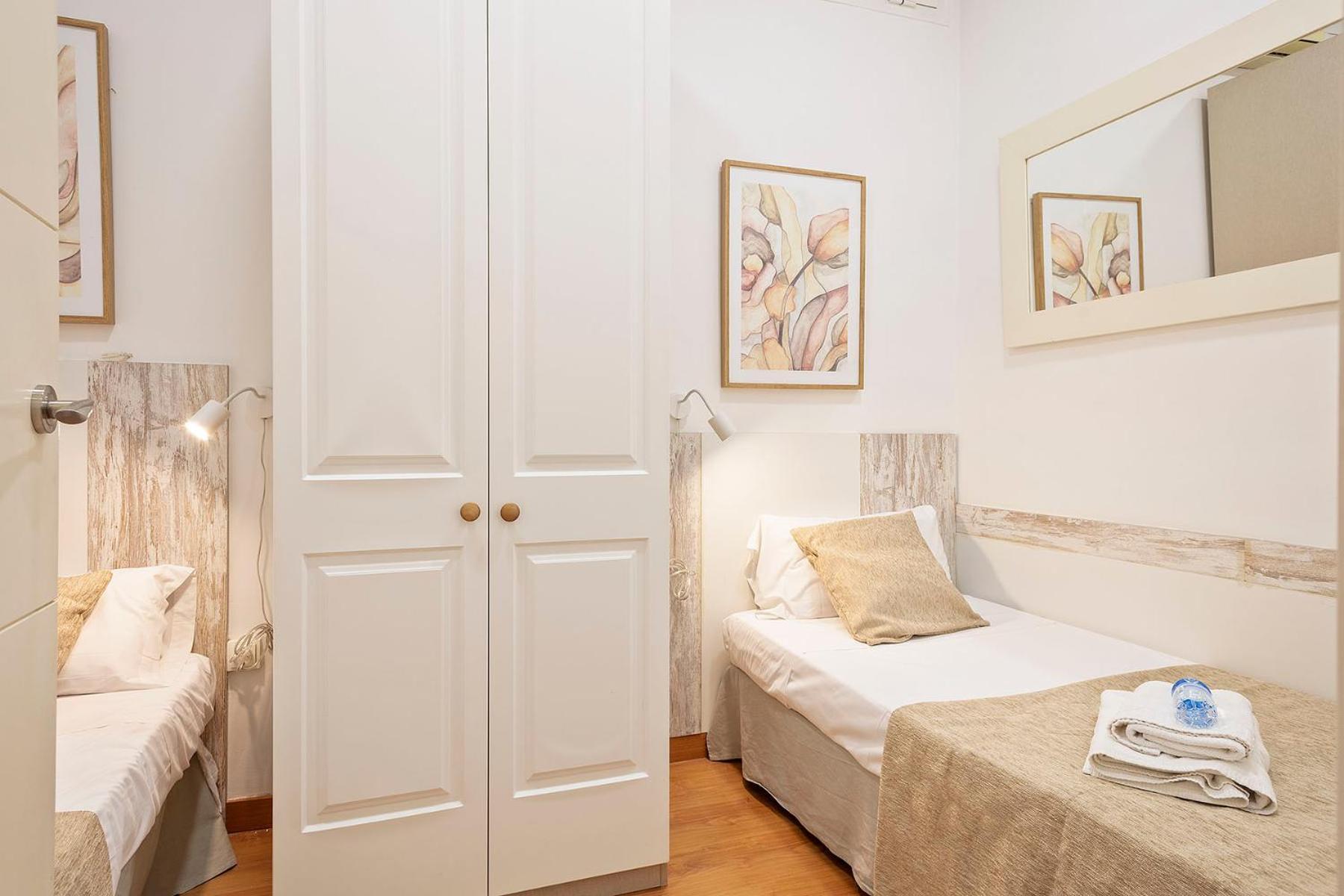 Alcam Paseo San Juan Apartment บาร์เซโลนา ภายนอก รูปภาพ